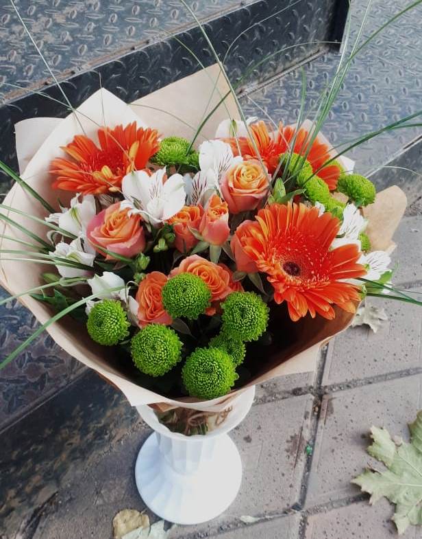 Букет цветов из: Герберы, Хризантемы, Альстромерии и Розы в Бердяуше