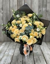 Букет цветов из:  Розы и Лизиантусы в Бердяуше