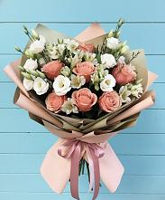 Букет цветов из:  Розы, Альстромерии и Лизиантусы в Бердяуше