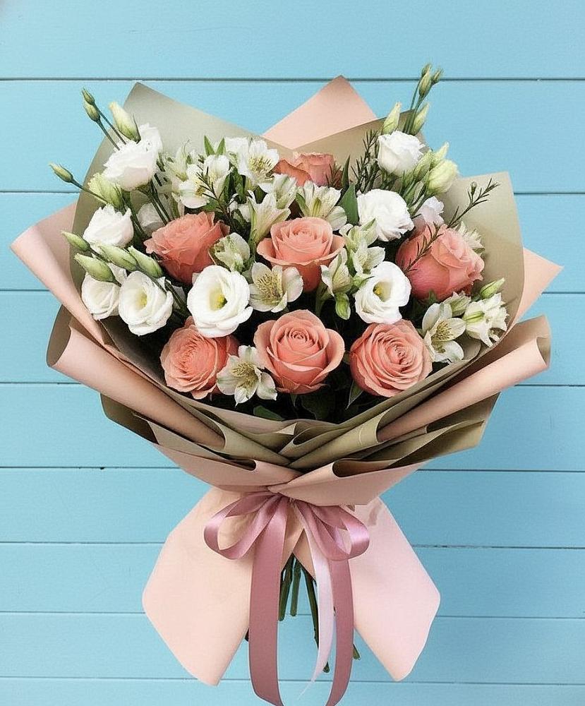 Букет цветов из: Розы, Альстромерии и Лизиантусы в Бердяуше