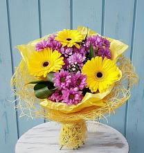 Букет цветов из:  Хризантемы и Герберы в Бердяуше