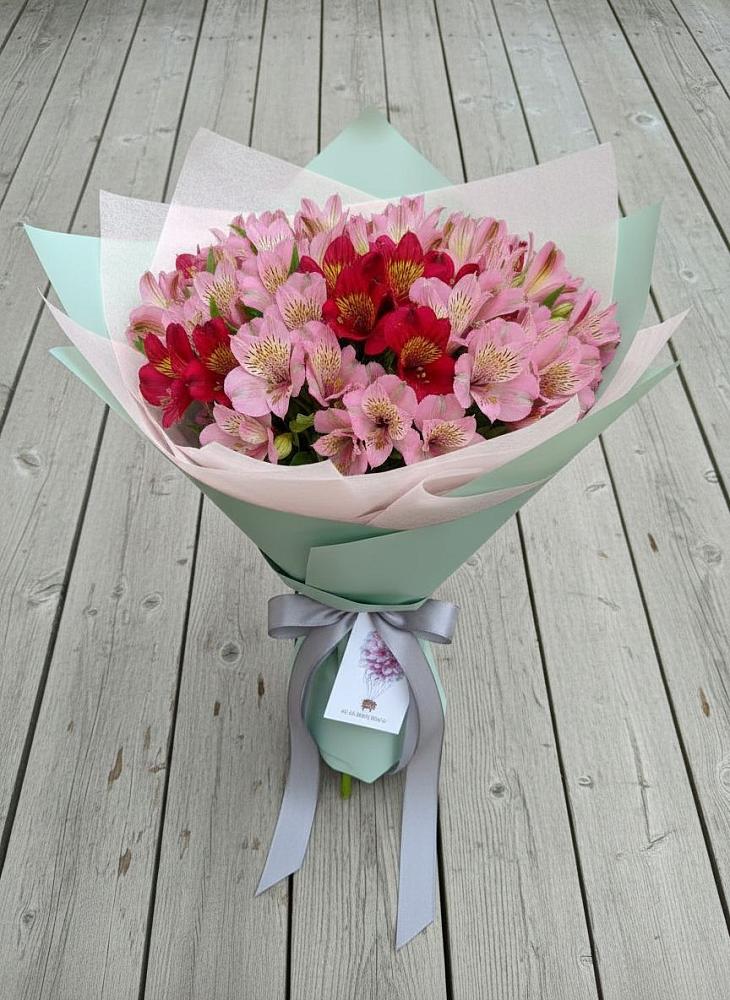 Букет цветов из: Альстромерии в Бердяуше