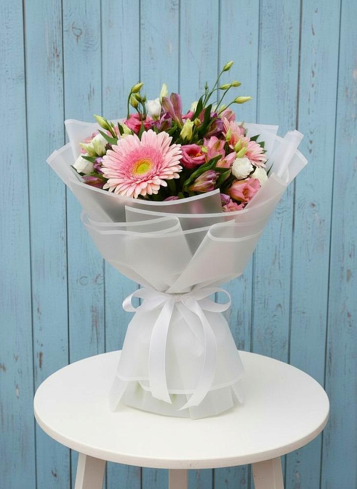 Букет цветов из: Герберы, Альстромерии и Лизиантусы в Бердяуше