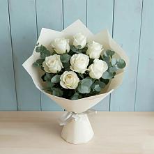 Букет Белые розы в Эвкалипте в Бердяуше