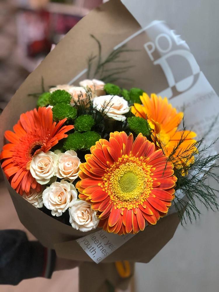 Букет цветов из: Герберы, Хризантемы и Розы в Бердяуше