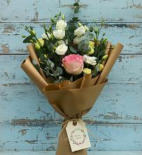 Букет цветов из:  Розы и Лизиантусы в Бердяуше