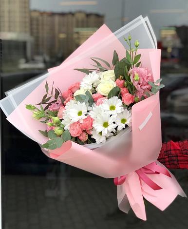 Букет цветов из: Розы, Лизиантусы и Хризантемы в Бердяуше