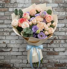 Букет цветов из:  Розы, Лизиантусы и Гвоздики в Бердяуше