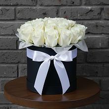 Цветочная композиция из Розы в шляпной коробке в Бердяуше